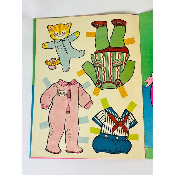 Vtg 1969 Bundle of Love Paper Doll Set Uneeda Doll Girl Baby Whitman Book - Picture 8 of 11